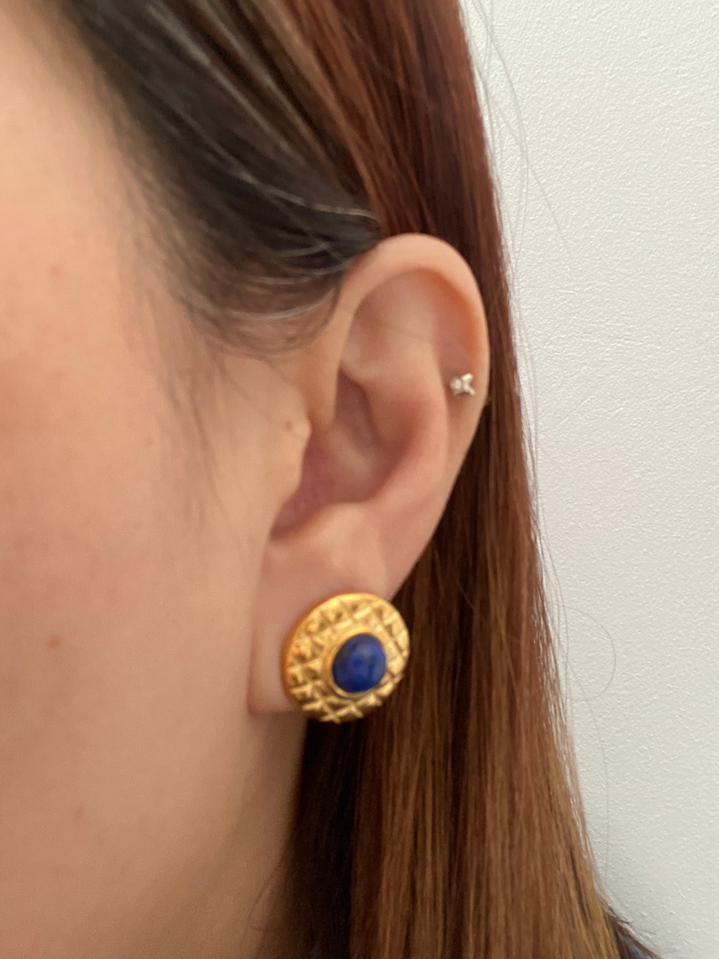 Blue Lapis Lazuli Stud Earrings, Ridge Lapis lazuli Earring, 18K Gold Lapis Lazuli Round Stud Earrings
