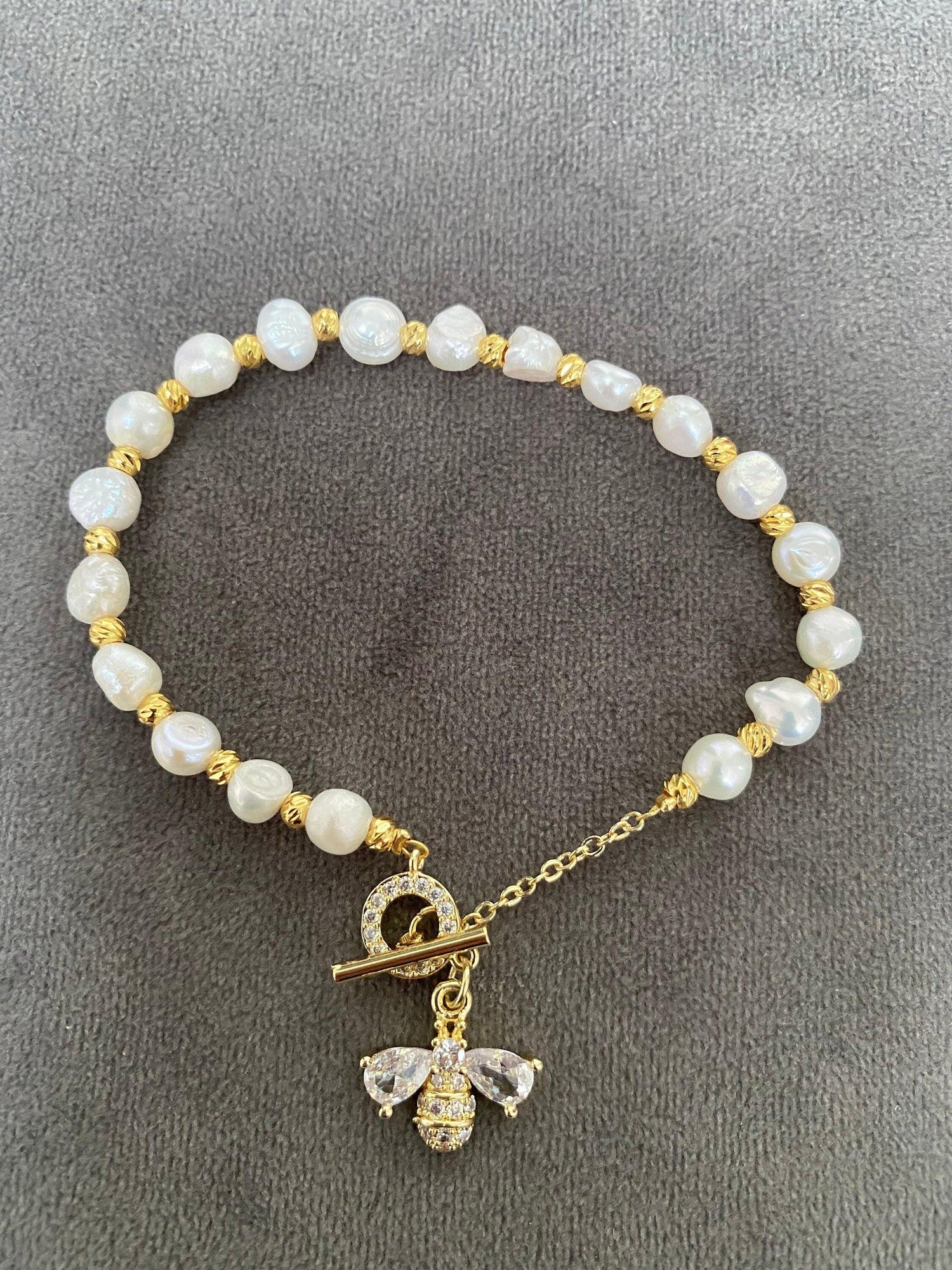 Bright Glitter Bee Bracelet, Zircon Bee Bracelet for Women, Freshwater Pearl Bracelet, Fun & Cute