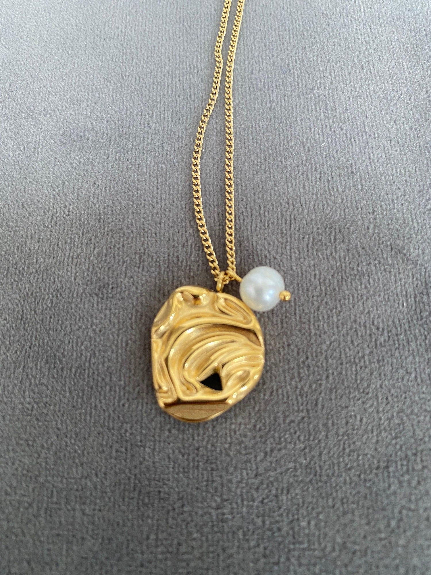 Ancient Greek Coin Pendant Pearl Necklace, Oval Coin Shape Pendant Pearl Charm Necklace, Iconic Curb Chain Necklace.