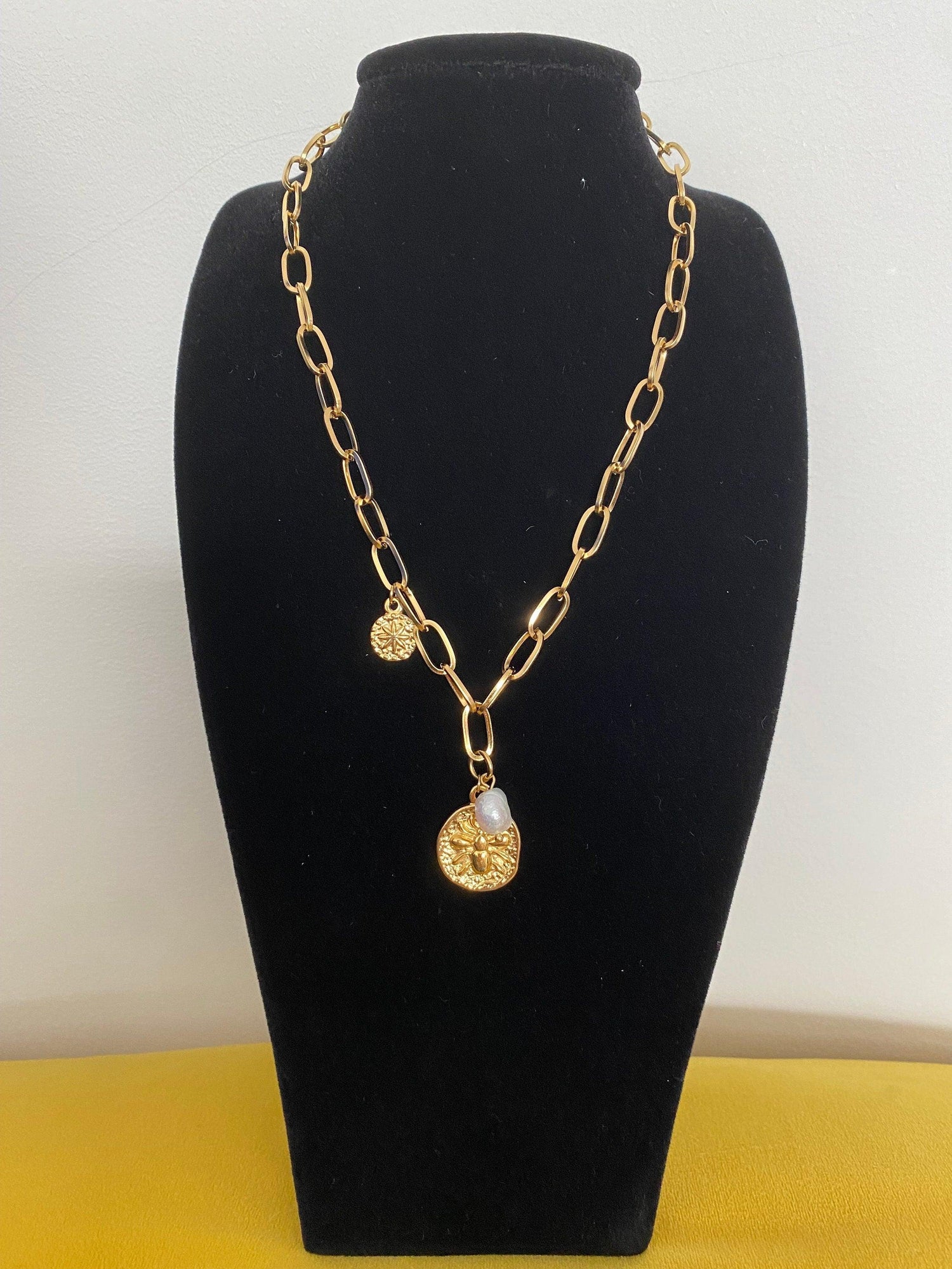Freshwater Pearl Thick Layer Coin Statement Necklace for Her, Wide Link Chain Pendant Necklace, Modern Greek Coin Pearl Necklace for Women