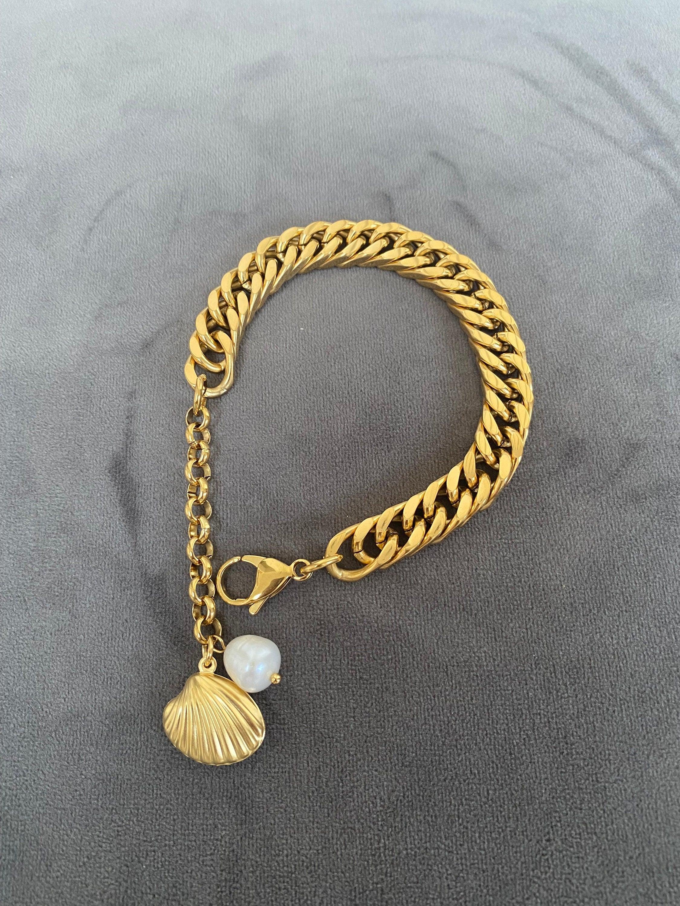 Chunky Cuban Bracelet with Freshwater Pearl, Stainless Steel, 18k Gold, Minimalist Style, Thick Link Clam Shell