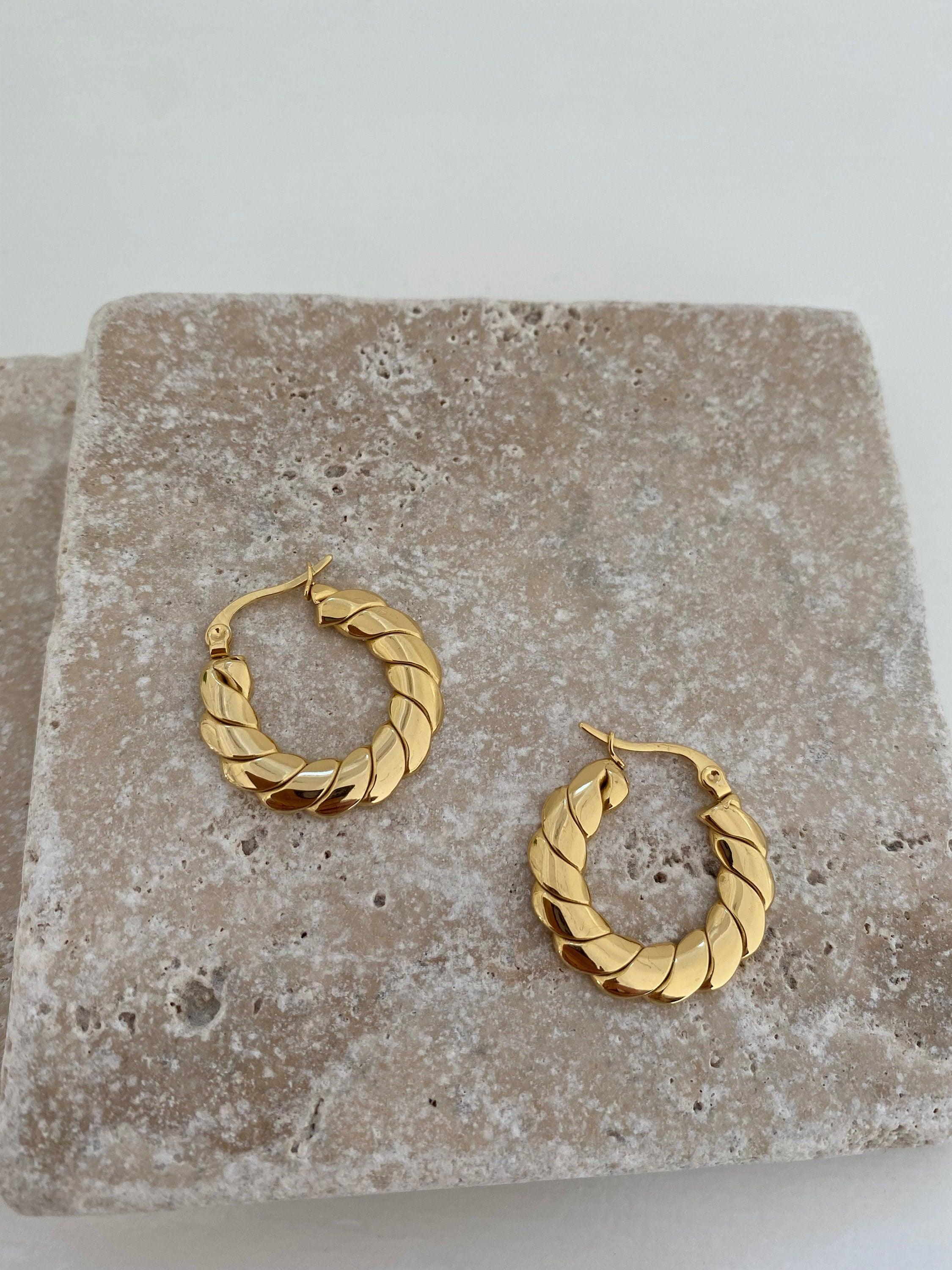 Big Circle High Polished Twisted Earrings, 18K Gold Twisted Hoop Earrings for Her. 18K Gold Large Circle Hoop Earrings