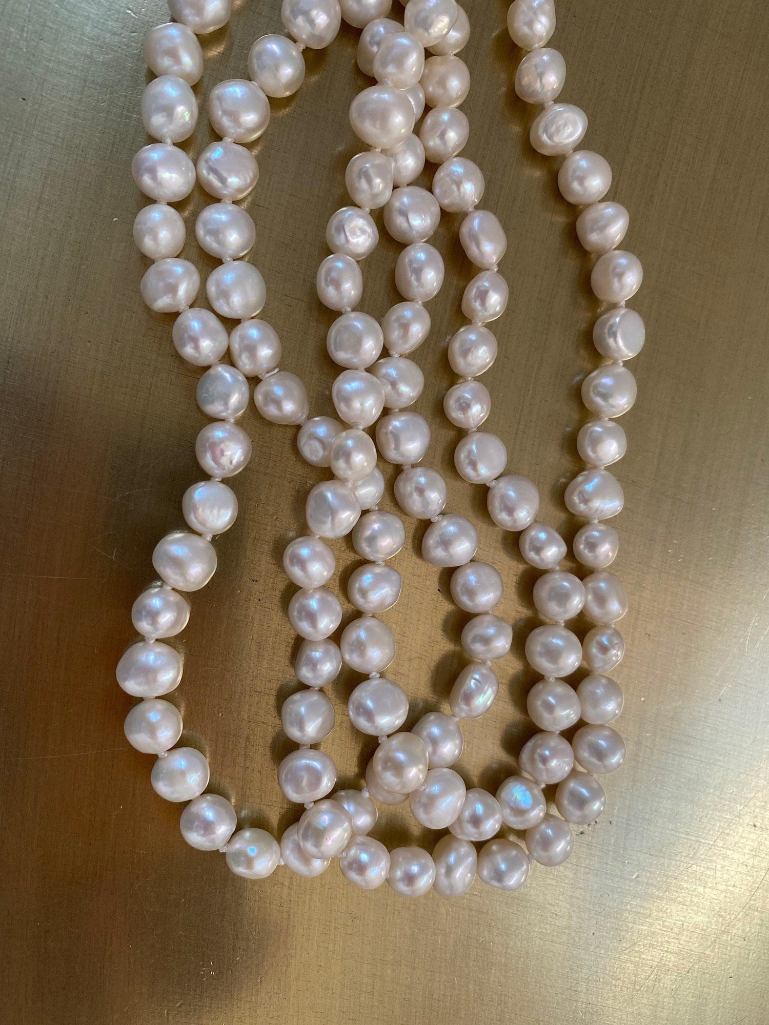 Elegant White Baroque Freshwater Pearl Necklace with 18k Gold for Her