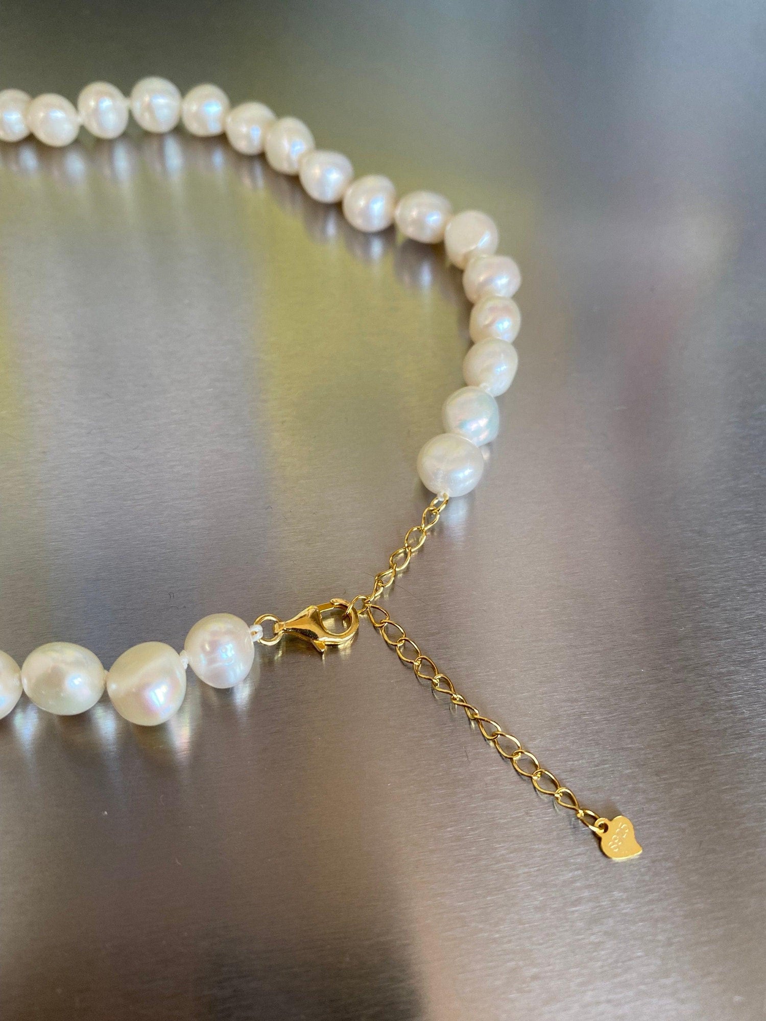 Elegant White Baroque Freshwater Pearl Necklace with 18k Gold for Her
