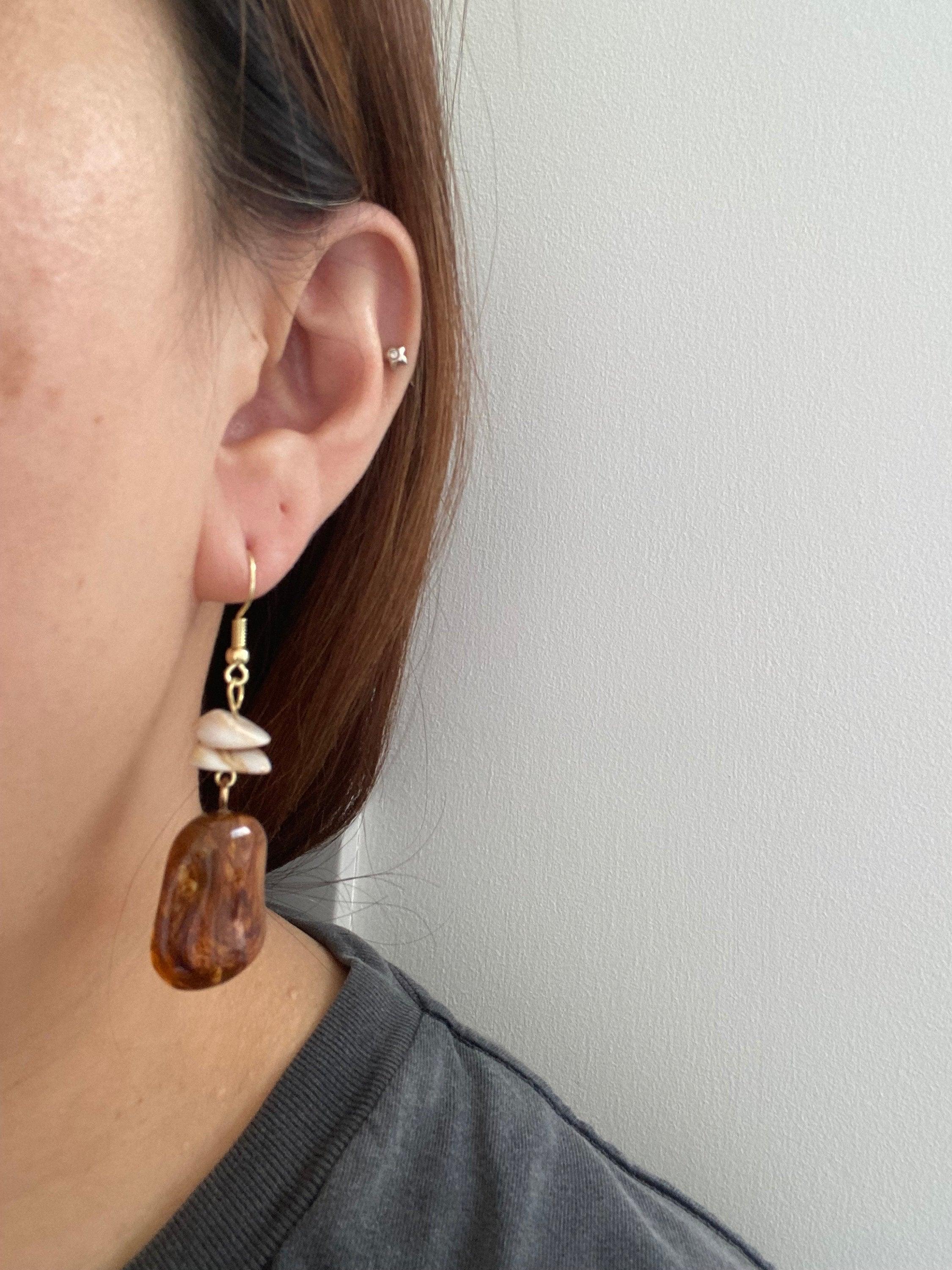 Korean Style Resin Earrings in Brown or White Colour, Acrylic Classic Resin Hoop Earrings, Modern Design, Smooth Surface, Perfect for Summer