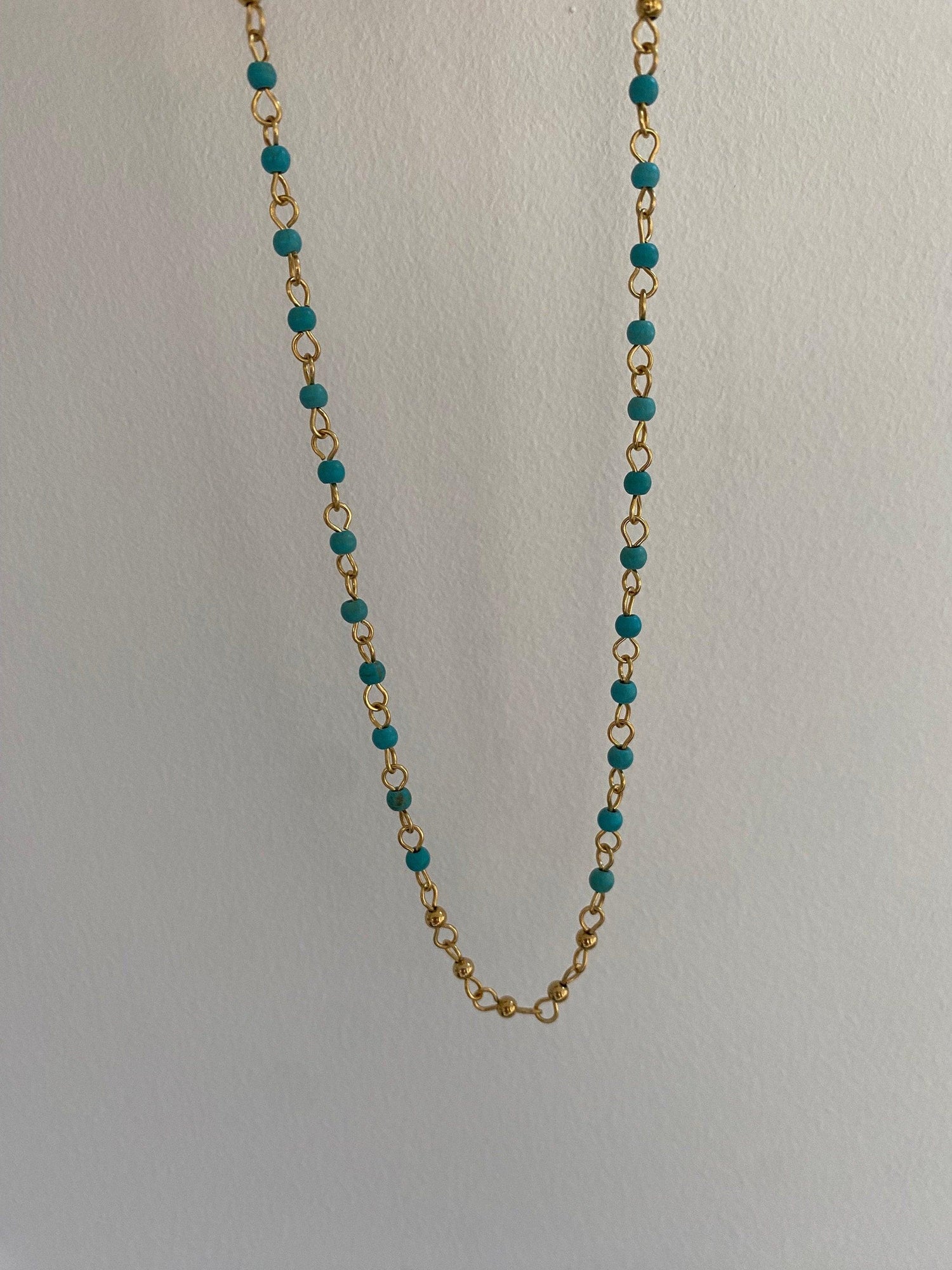 Petite Turquoise Stone Necklace, Small Layered Turquoise Chain Necklace for Her,Bohemia Style beaded Turquoise Choker. Perfect for Summer