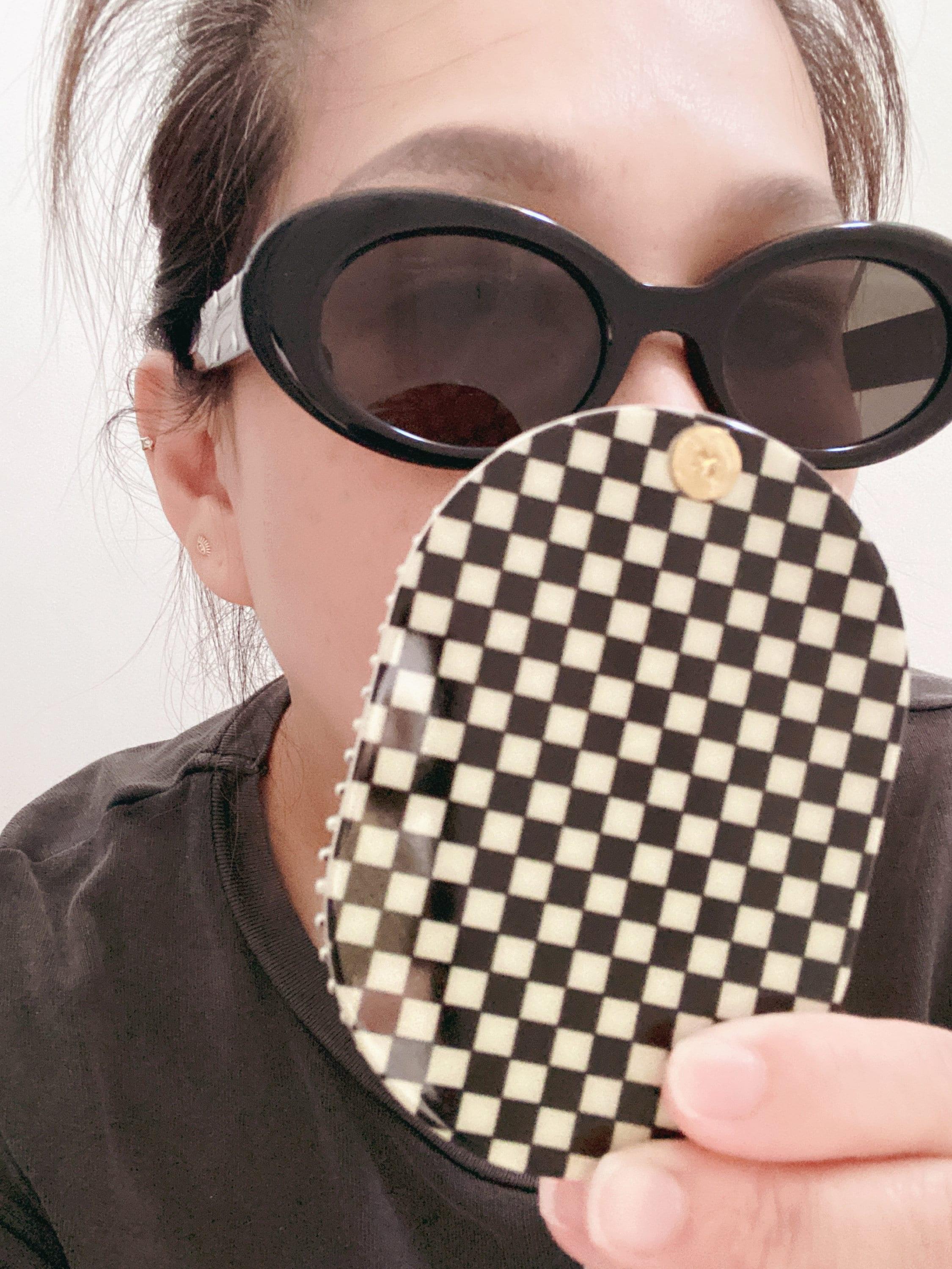 Retro Checkered Folding Mirror and Mini Slide Hair Comb Compact Set, Portable Handheld Mirror Checkerboard Design