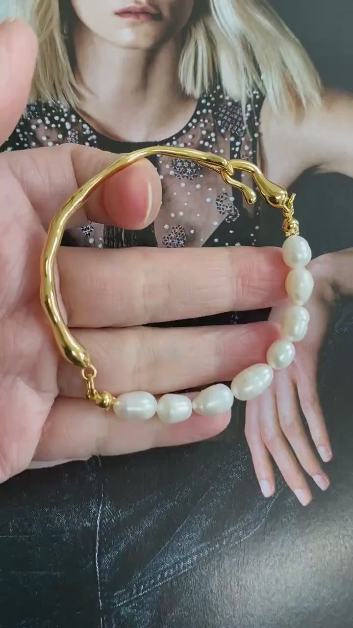 Elegant Korean Freshwater Pearl Bracelet with 18K Gold Clasp - Lustrous Bangle for Her