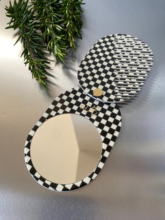 Retro Checkered Folding Compact with Mirror and Hair Comb, Portable Handcrafted Checkerboard Design