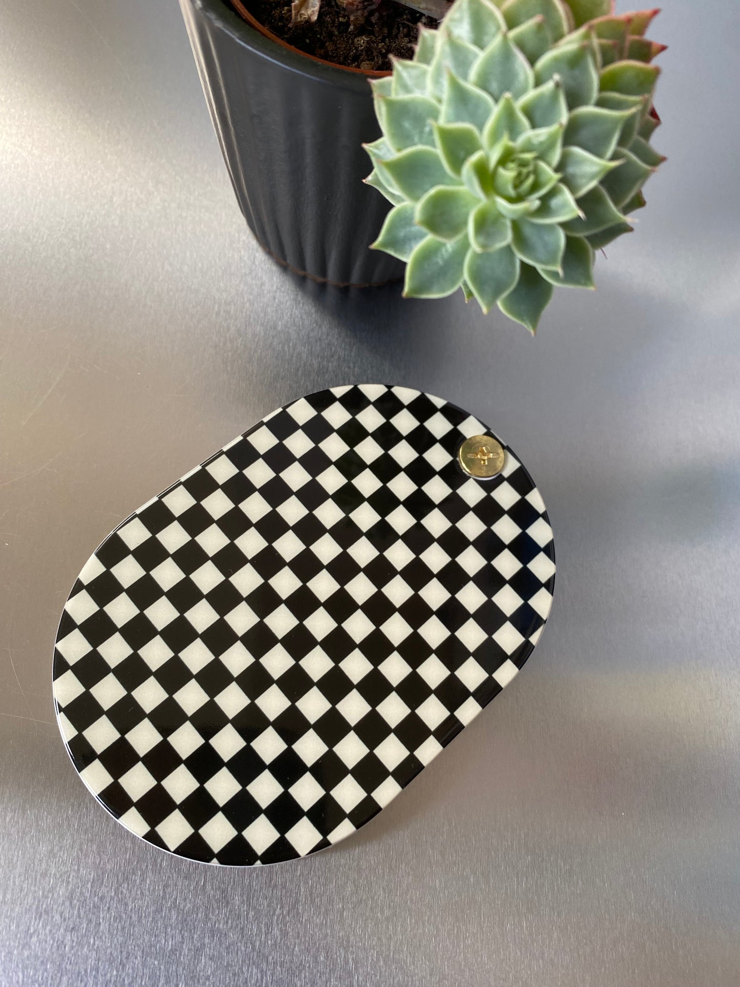 Retro Checkered Folding Compact with Mirror and Hair Comb, Portable Handcrafted Checkerboard Design