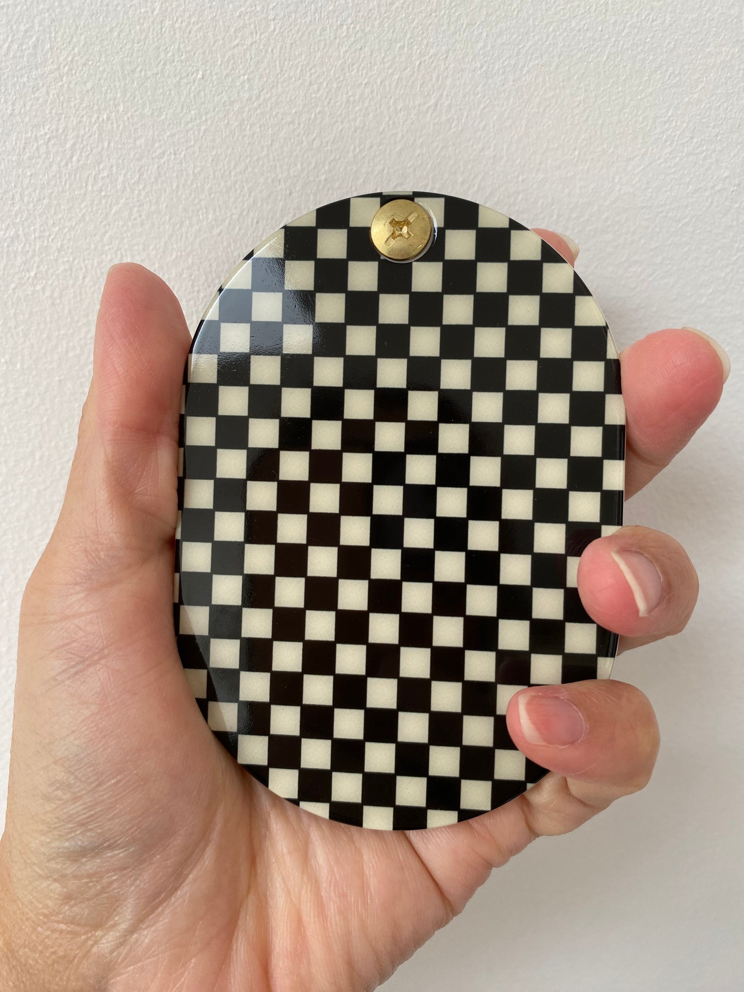 Retro Checkered Folding Compact with Mirror and Hair Comb, Portable Handcrafted Checkerboard Design