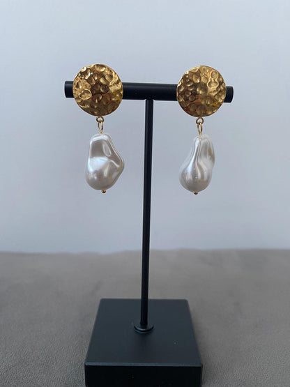 Massive Chunky Irregular Pearl Earrings, Coin Hammered Signet Pearl Earrings, Hammered Coin Shape Design Earrings for Women