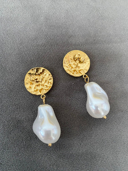 Massive Chunky Irregular Pearl Earrings, Coin Hammered Signet Pearl Earrings, Hammered Coin Shape Design Earrings for Women