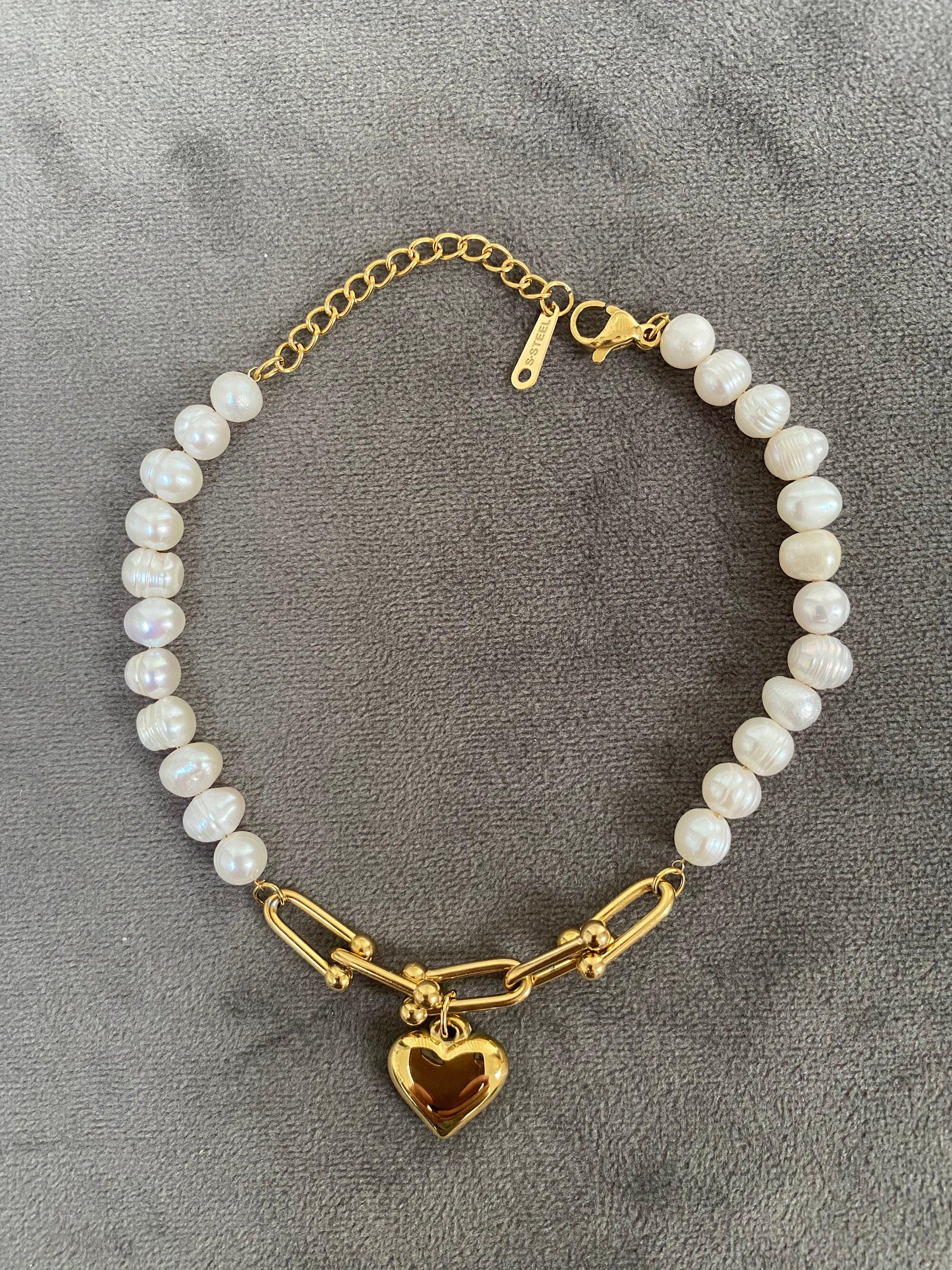 18k Gold Dainty Lock Link Bracelet with Rice and Heart Pearls - Elegant Women&