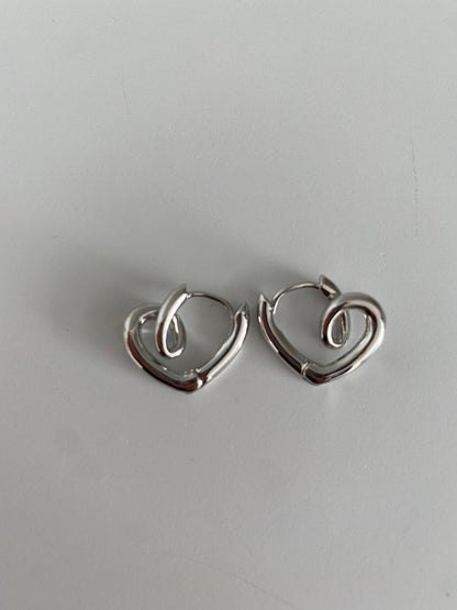 Delicate Twisted Heart Stud Earrings in 18k Gold or Silver - Perfect Gift for Her