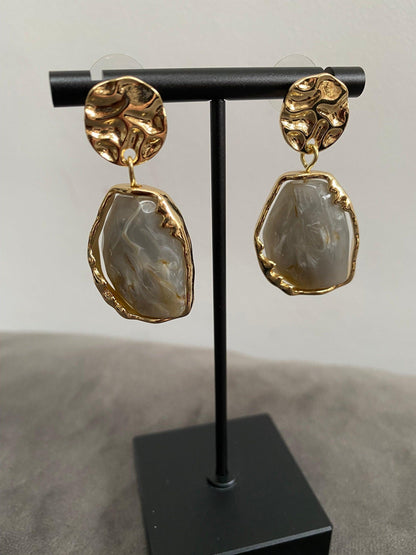 Classic Versatile Resin Earrings, Hammered Coin Earrings, 18k Gold Resin Drop Earrings for Her. Brown or Grey Colour