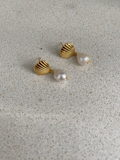 18k Gold Freshwater Pearl Clam Hoop Earrings, Cute Mini Statement Jewelry for Her