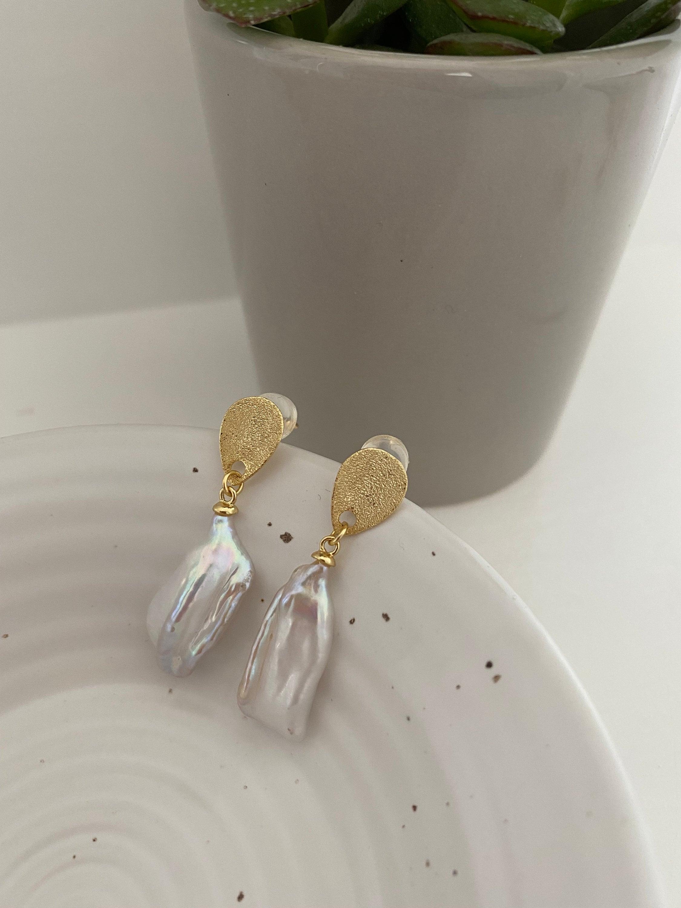 Keshi Biwa Pearl Drop Earrings For Her, Long Baroque Pearl Earring, Gold Biwa Pearl Earring, Keshi Baroque Earring, Gift for Her