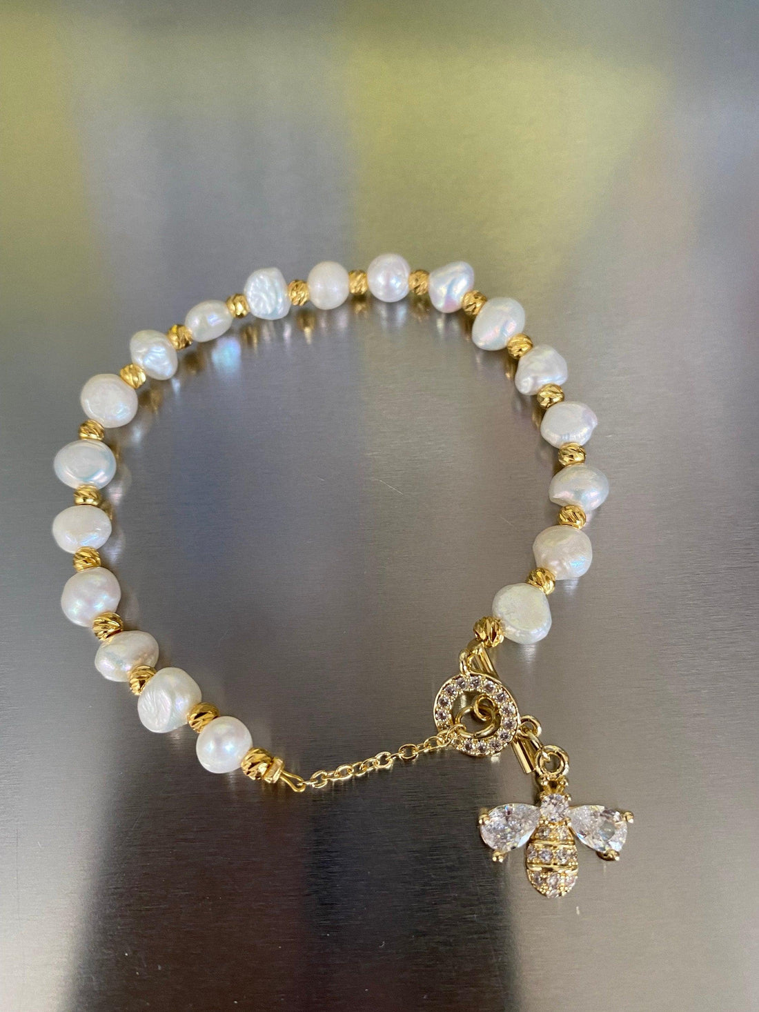 Bright Glitter Bee Freshwater Pearl Bracelet, Zircon Bee Bracelet for Women, Fun & Cute