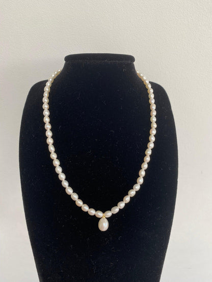 Simple Neat Freshwater Pearl Choker Necklace, Small Rice White Pearl Necklace for Her, 14K gold, AAA Pearl