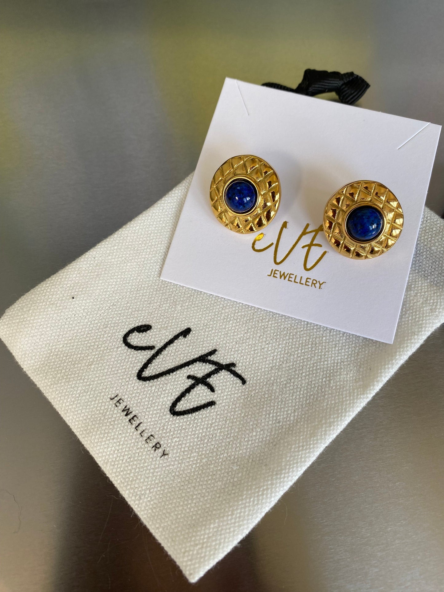 Blue Lapis Lazuli Stud Earrings, Ridge Lapis lazuli Earring, 18K Gold Lapis Lazuli Round Stud Earrings