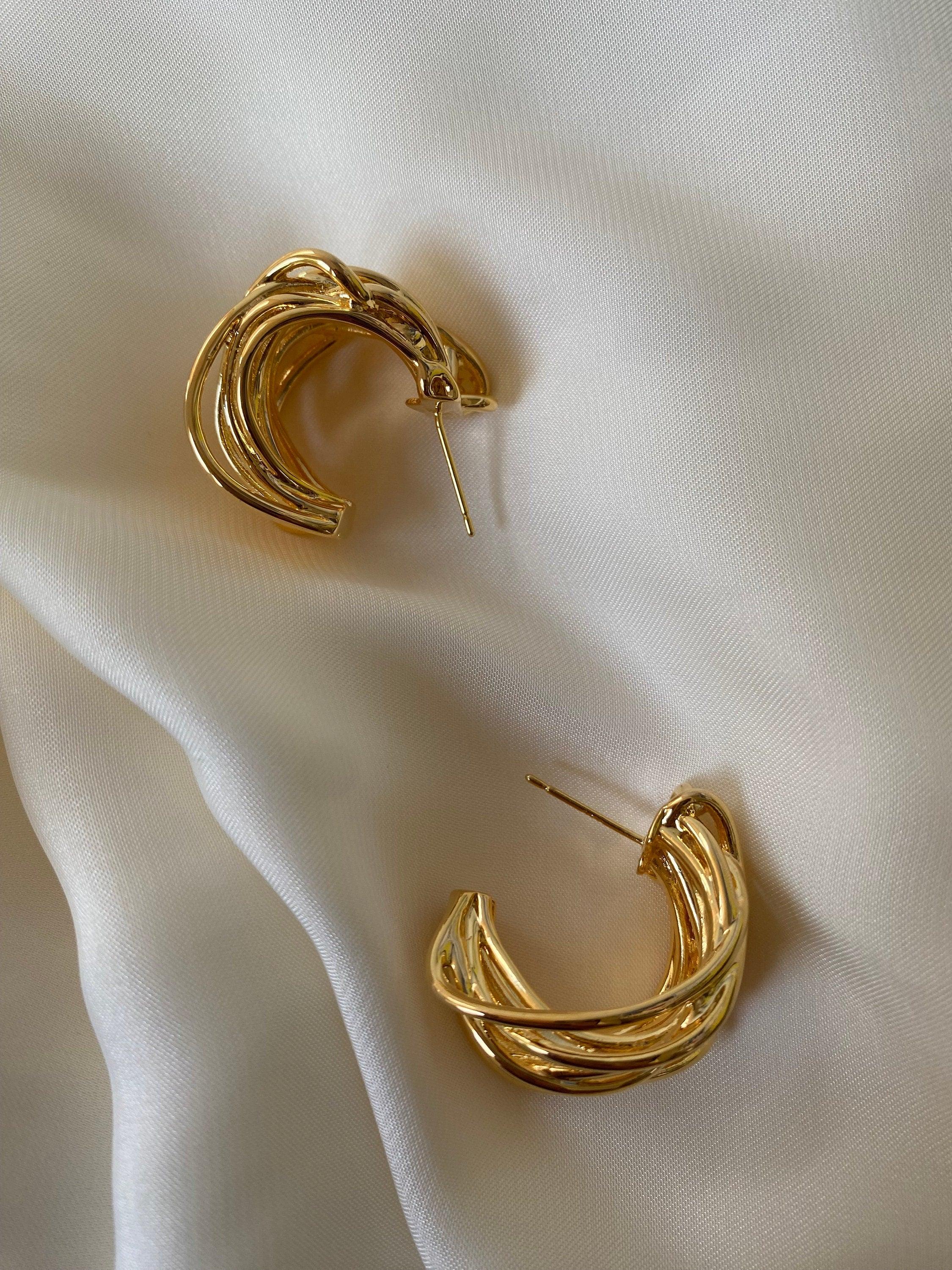 Wavy Cable Chain Layered Hoop Earrings, Chunky Twisted Statement Drop Earrings for Her, Modern Twist Wide Thicker Earrings. 18K Gold