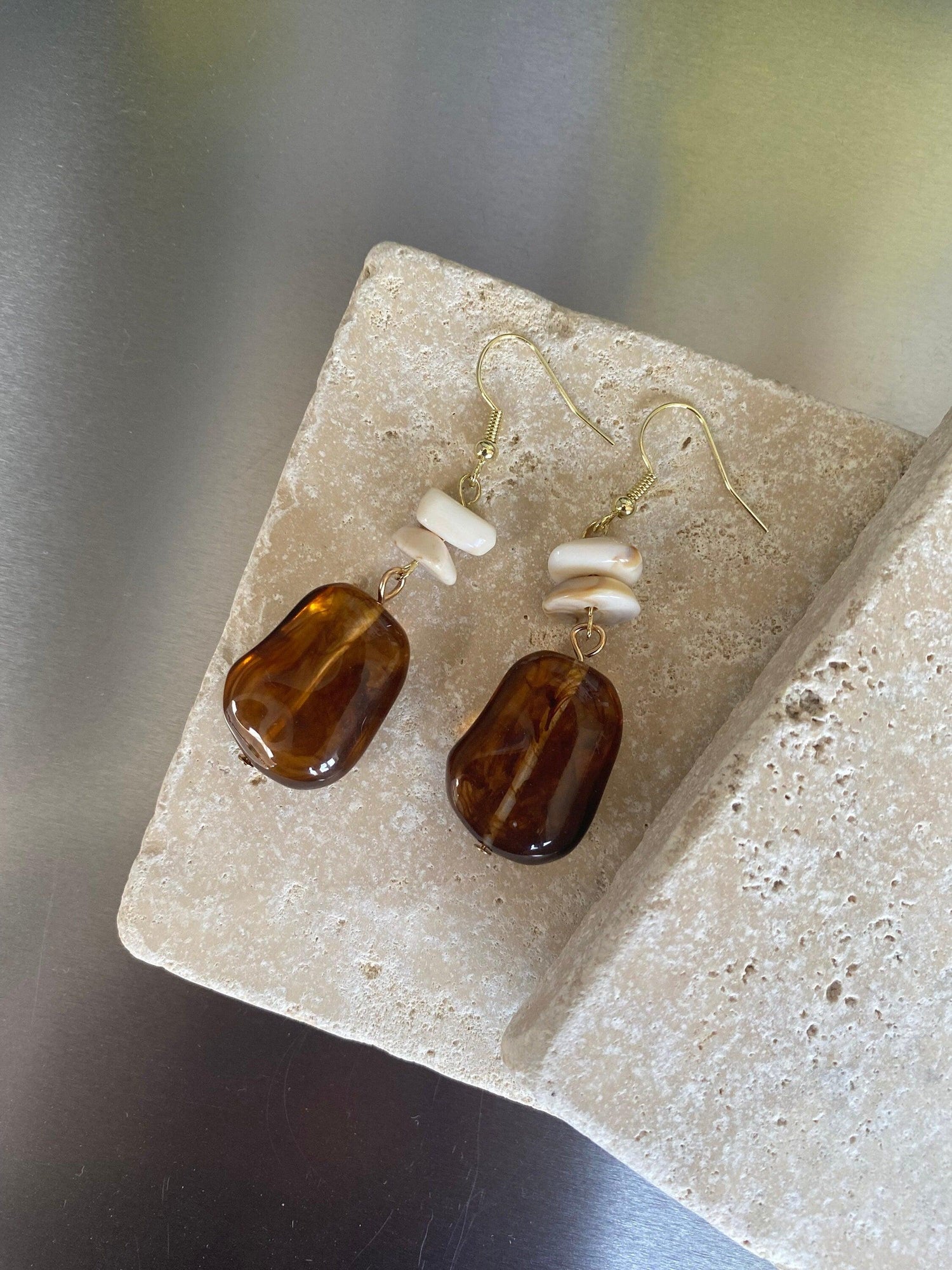 Korean Style Resin Earrings in Brown or White Colour, Acrylic Classic Resin Hoop Earrings, Modern Design, Smooth Surface, Perfect for Summer