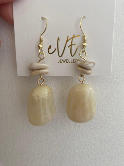 Korean Style Resin Earrings in Brown or White Colour, Acrylic Classic Resin Hoop Earrings, Modern Design, Smooth Surface, Perfect for Summer