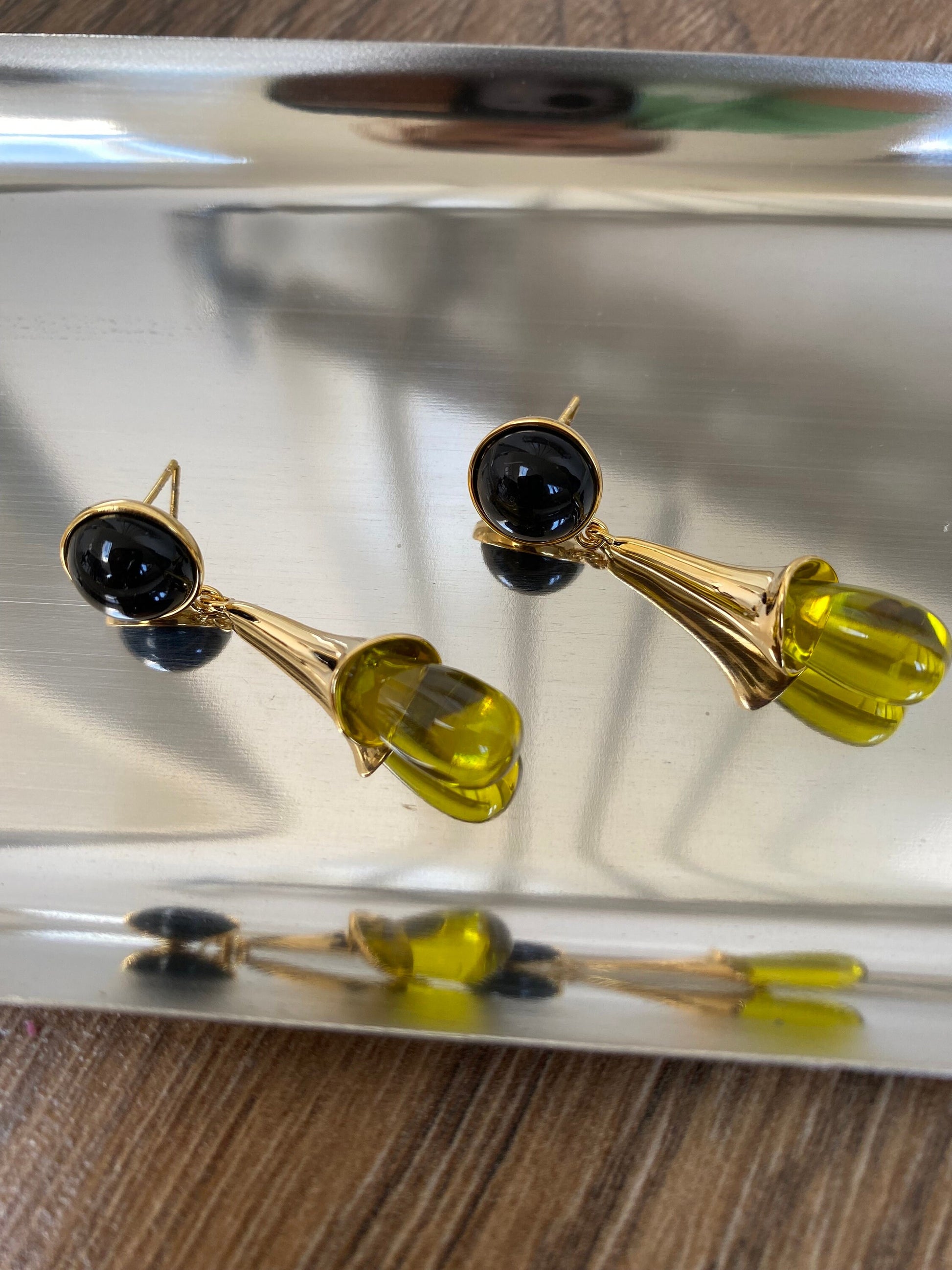 Sleek Black Agate Earrings, Yellow Resin Flower Earrings, Natural Stone Summer Jewellery, Perfect for Summer Wear