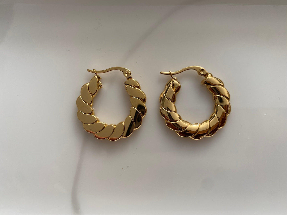 Big Circle High Polished Twisted Earrings, 18K Gold Twisted Hoop Earrings for Her. 18K Gold Large Circle Hoop Earrings