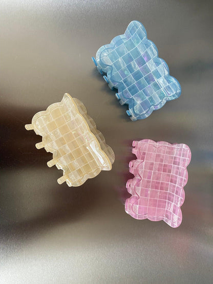 Checkered Hair Claw, Cute Hair Clip for Her, Vibrant Colours Wavy Cut Clip, High Quality, 3 Different Colours