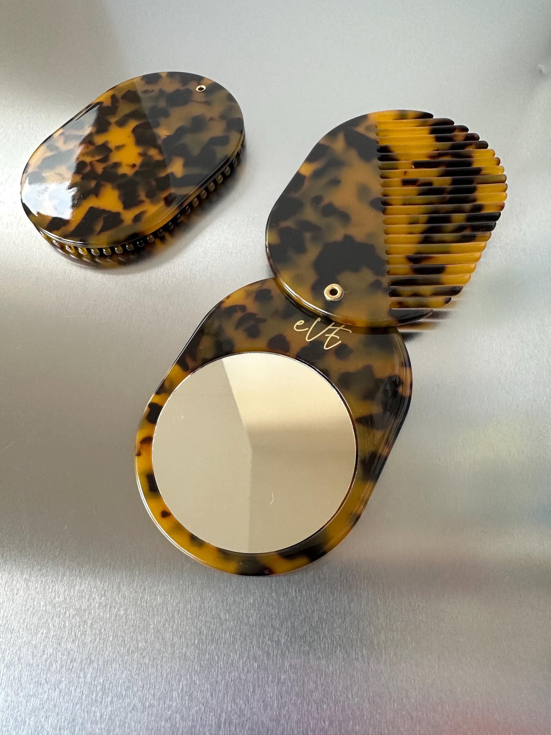 Tortoise Mirror and Comb Compact Set, Tortoise Folding Comb and Mirror, Pocket Mirror and Comb For Her, Handheld Mirror and Comb.