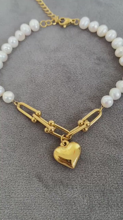 18k Gold Dainty Lock Link Bracelet with Rice and Heart Pearls - Elegant Women&