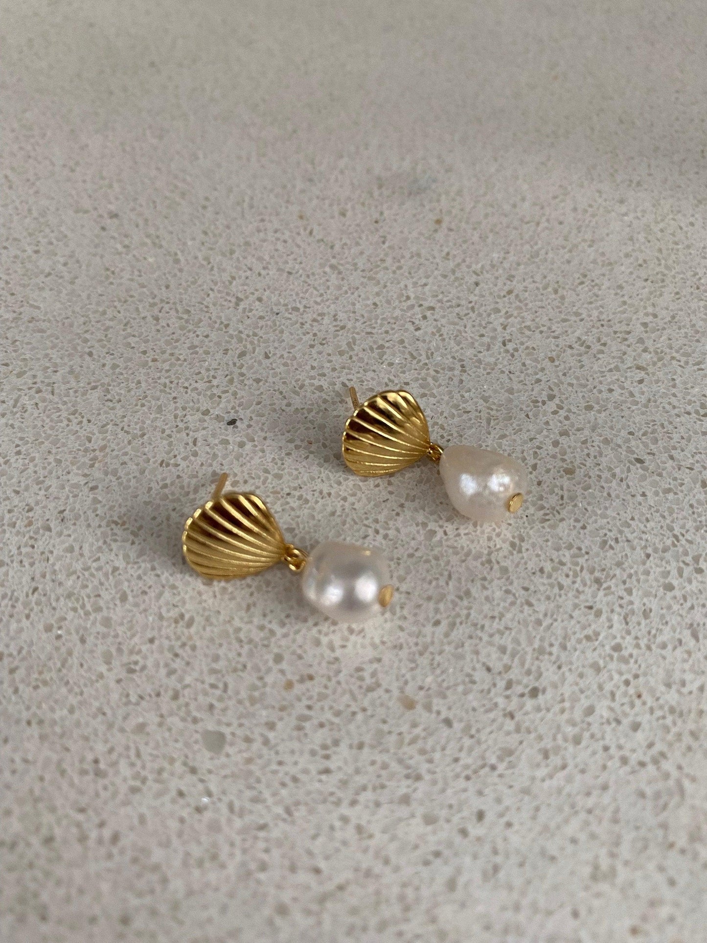 Summer Beach Shell Shape Pendant Freshwater Pearl Earrings,  Bright Shine Shell Pearl Statement  Earring for Her, S925 Sterling Silver eVE United Kingdom