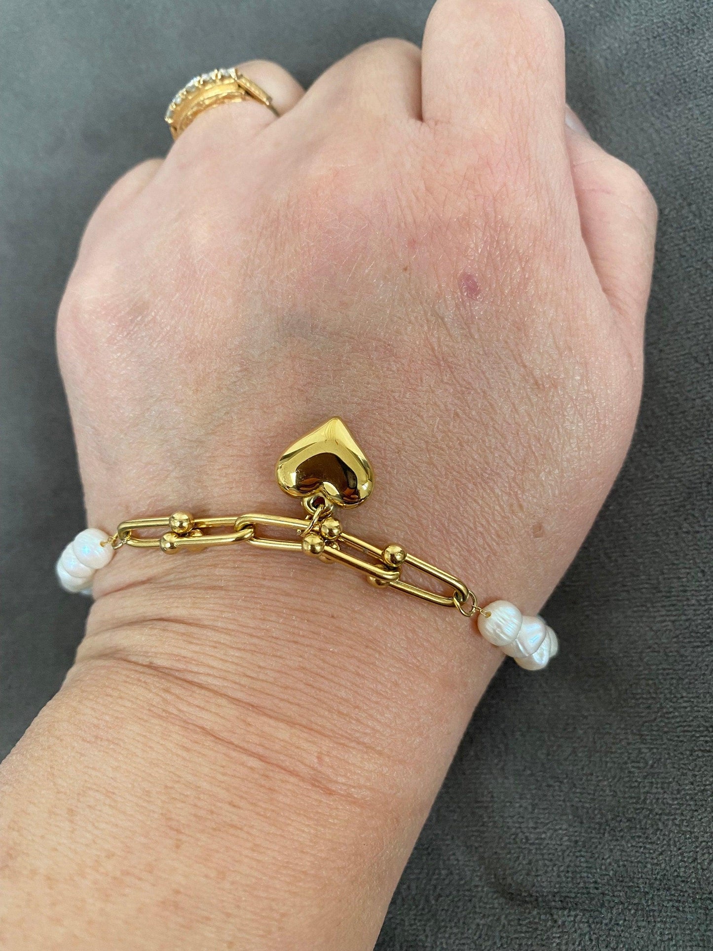 18k Gold Tiny Rice Pearl Bracelet for Her, Freshwater Pearl Heart Chain Bracelets, Dainty Lock Link Chain Bracelet eVE United Kingdom