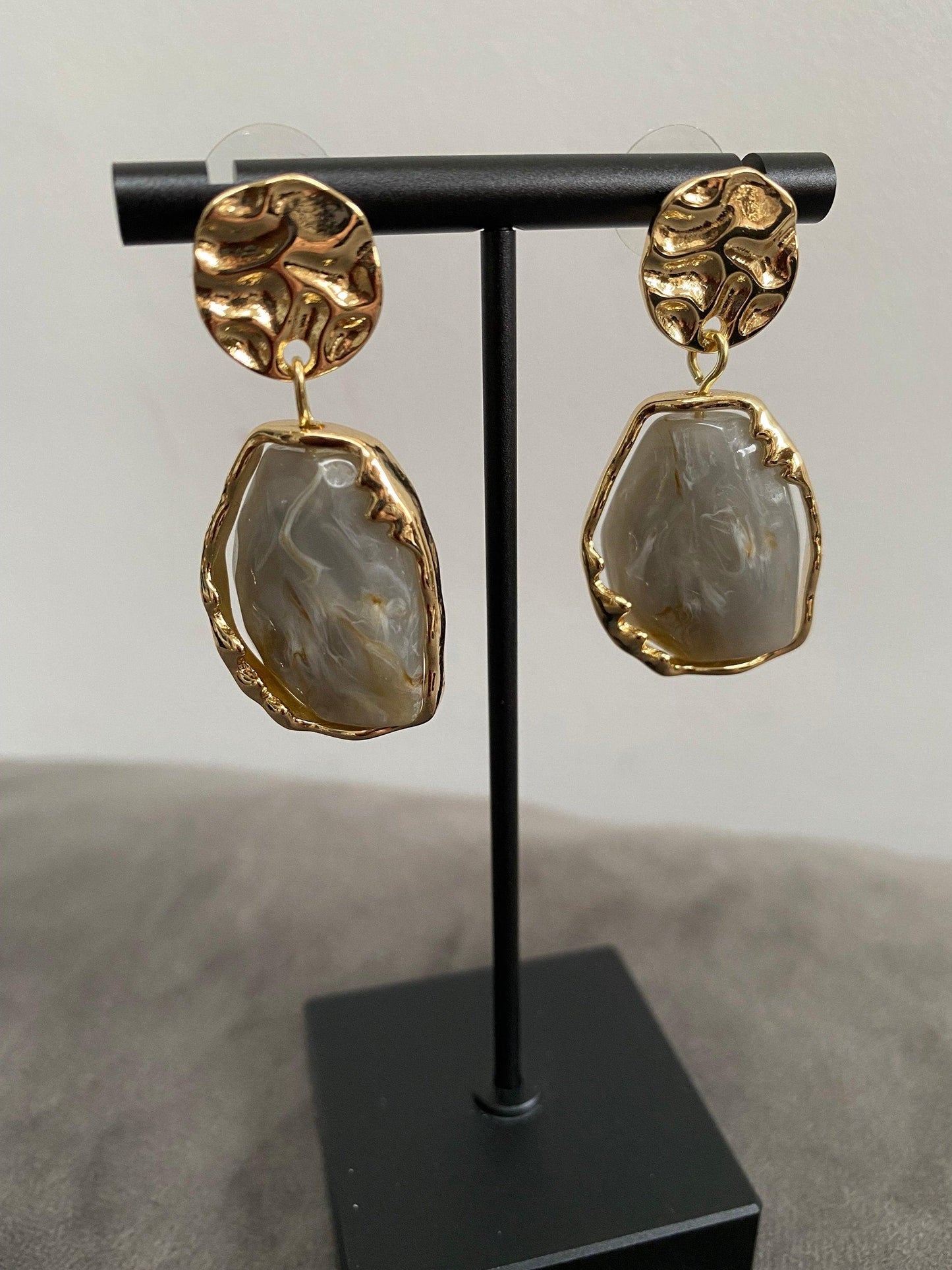 Beautiful Classic Resin Earring in Brown or Grey Colour, Timeless Piece, Modern Design. Perfect for everyday wear. eVE United Kingdom