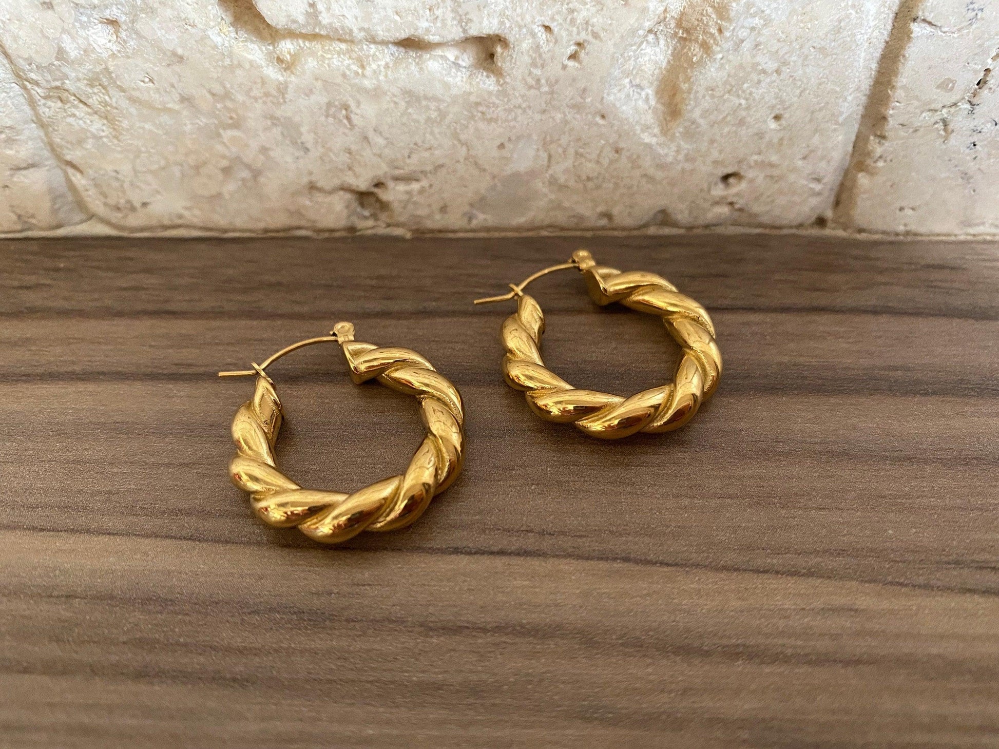 18K Gold Twisted Hoop Earrings , Thick Chucky Twisted Earring, Twisted Drop Earring, Gold Chunky Earring , Gift for Her eVE United Kingdom