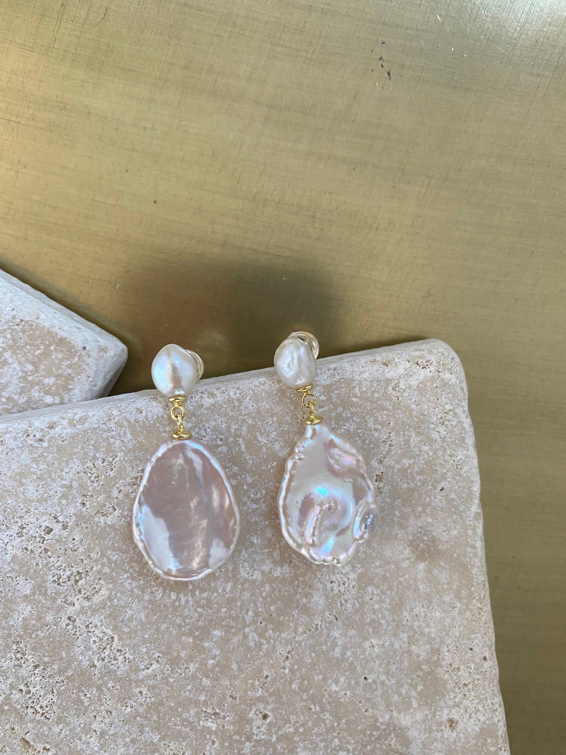 High Quality Keshi Petal Baroque Pearl, Natural Keshi Pearl Statement Earring for Her, Gold Rainbow Glow Keshi Earring, Keshi Pearl Earring eVE United Kingdom