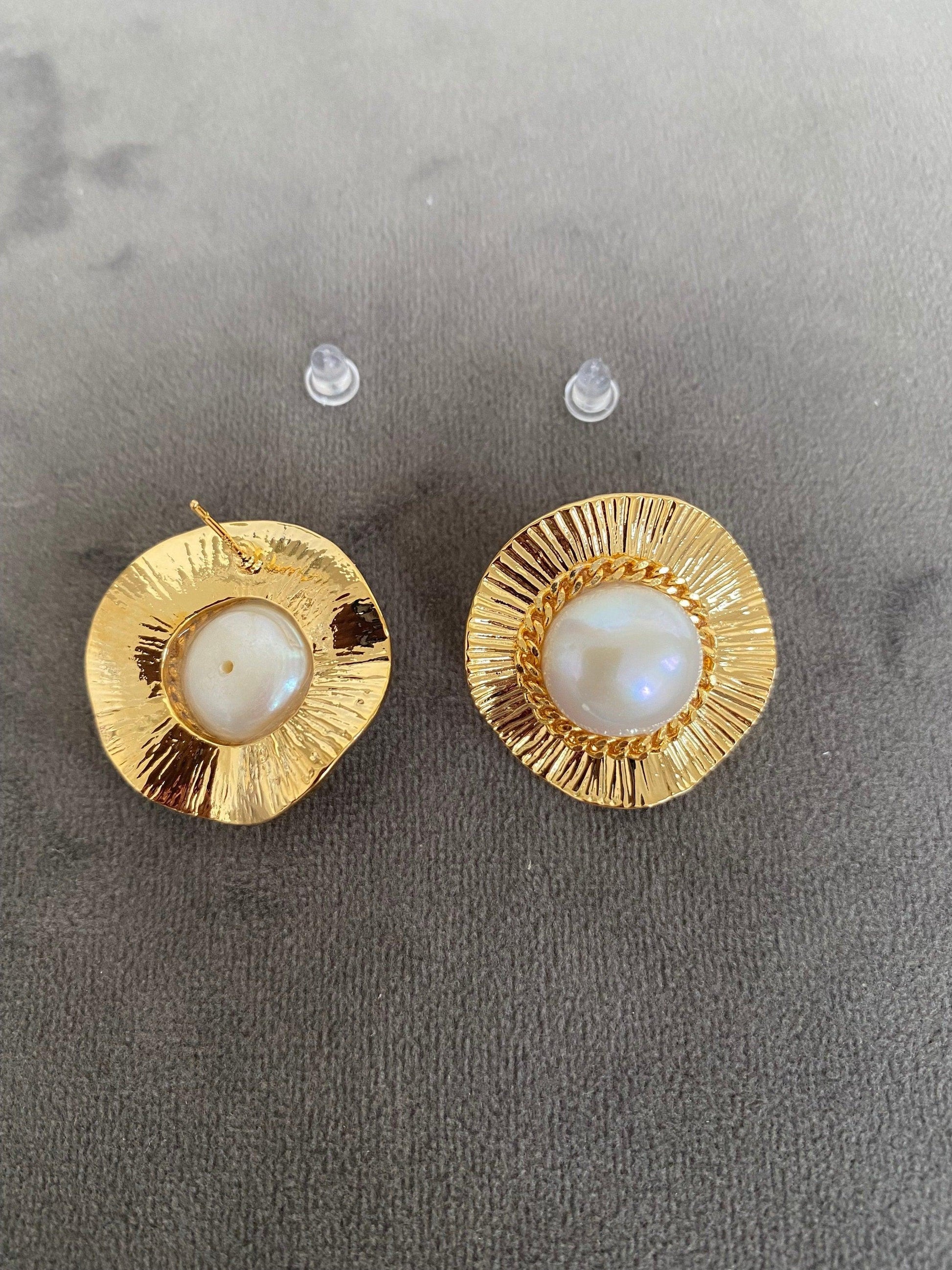 Large Straw Hat Freshwater Pearl Stud Earring, Korean Style Giant Pearl Statement Earring for Her. 18K gold and Wedding Earring eVE United Kingdom