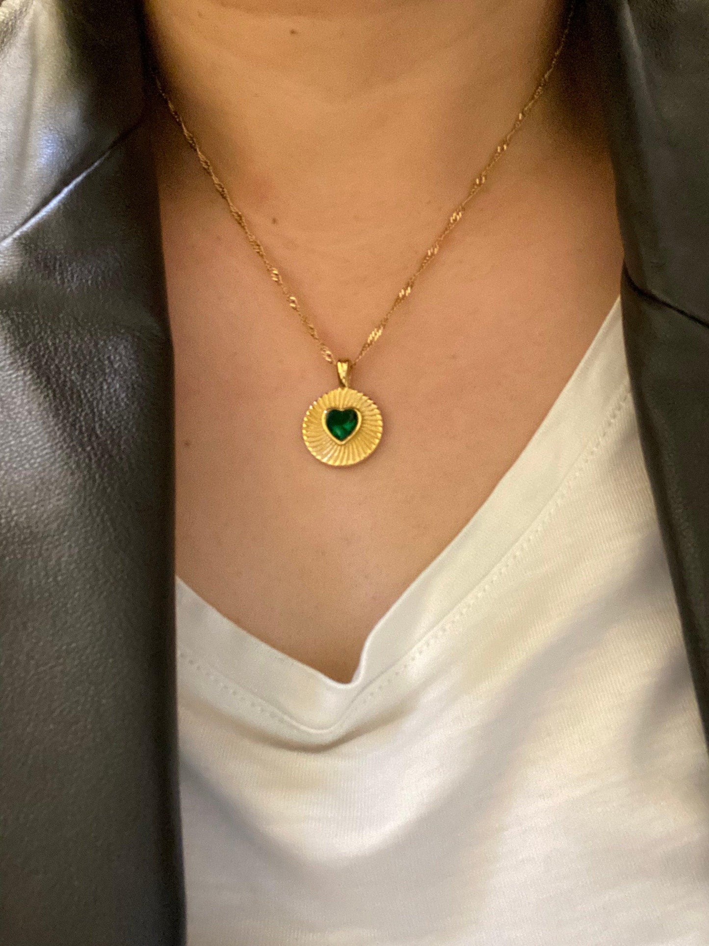 Mini Zircon Heart Coin Pendant Necklace for Her, Gold Malachite Heart Necklace, Coin Gemstone Charm Necklace, Gold Heart Pendant Necklace eVE United Kingdom