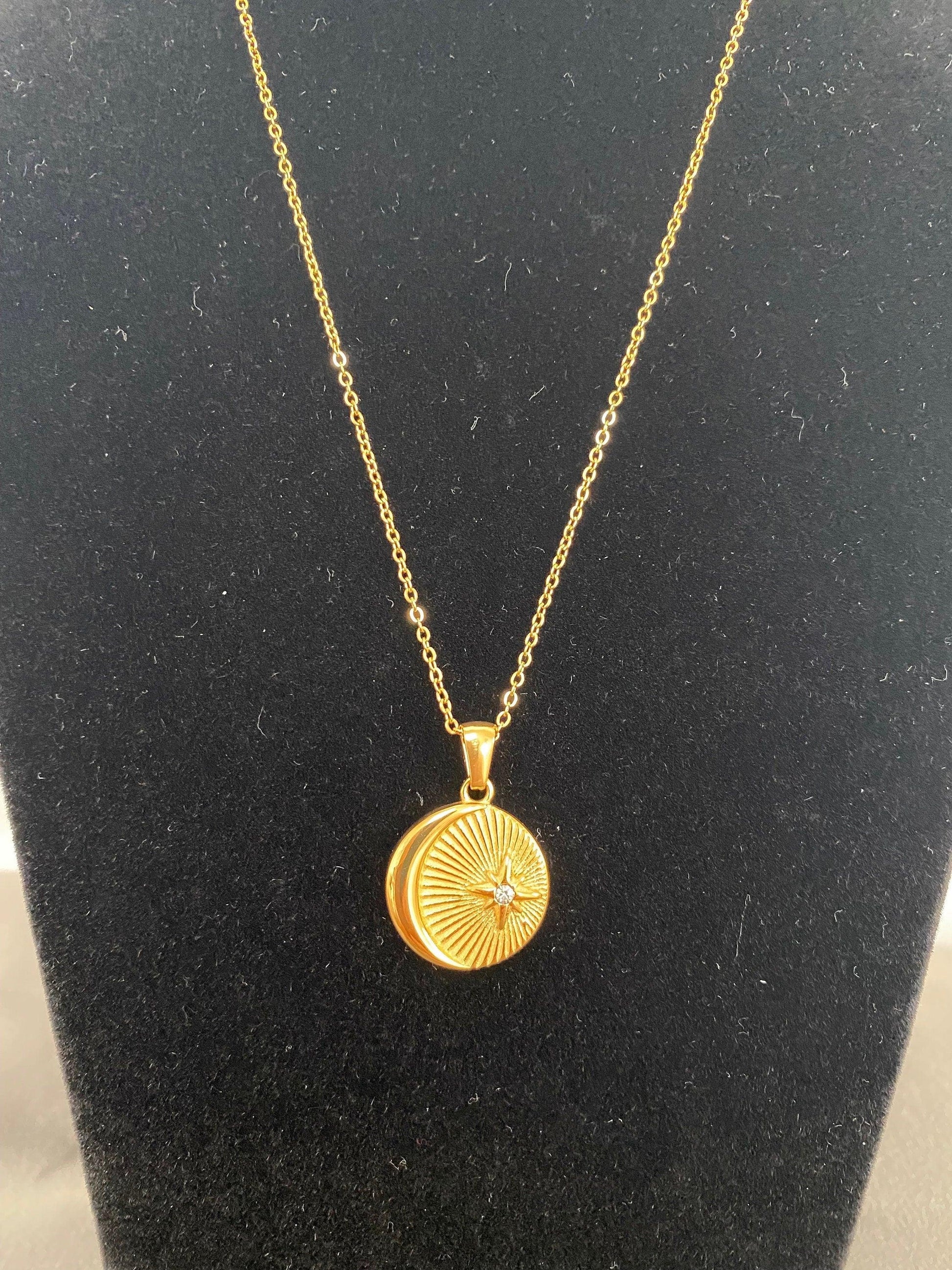 Sun and Moon Pendant Necklace, Coin Sunburst Zircon Star Pendant Necklace, Sun Zircon Necklace for Woman, French Style, 18 Gold eVE United Kingdom