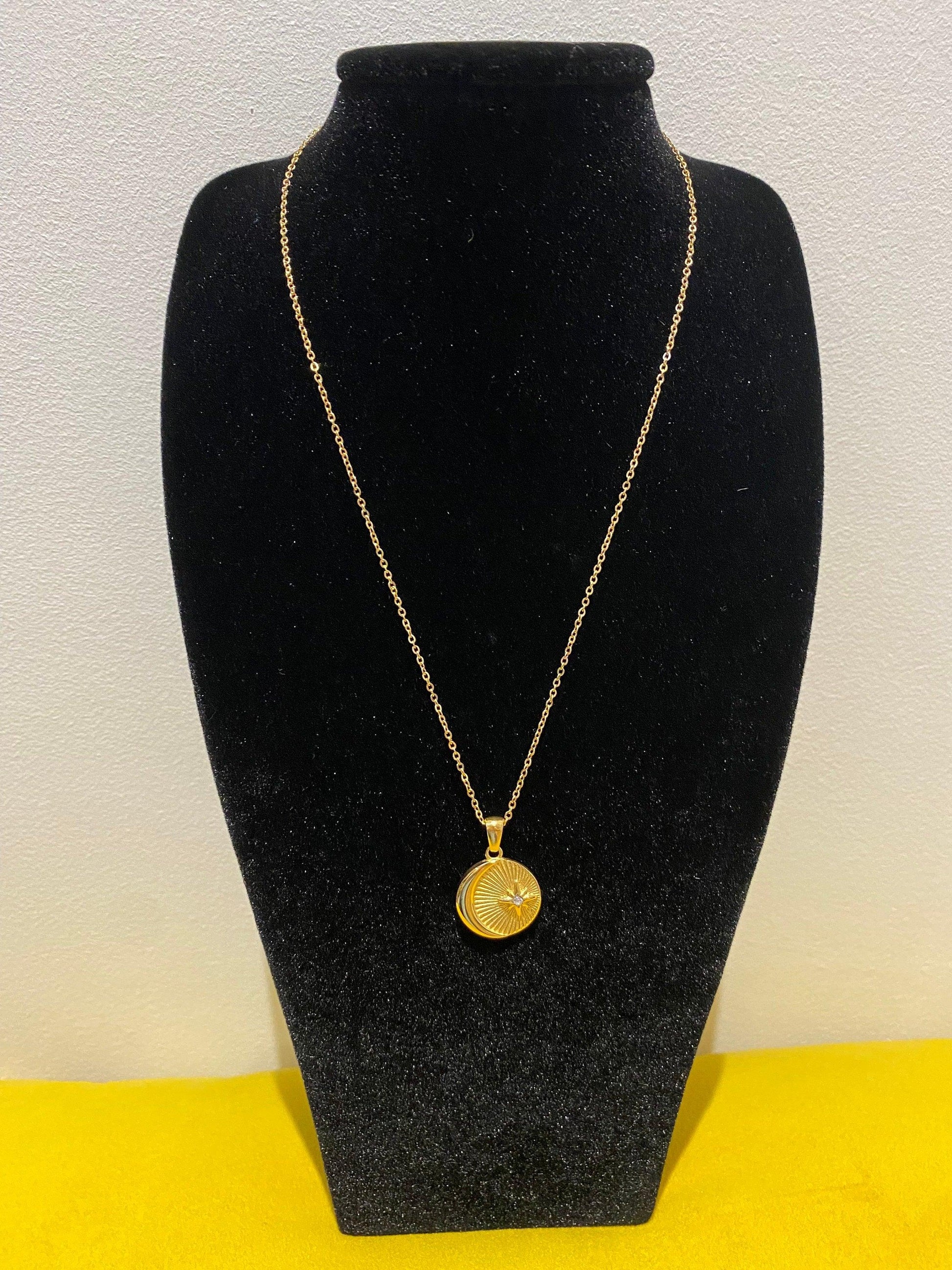 Sun and Moon Pendant Necklace, Coin Sunburst Zircon Star Pendant Necklace, Sun Zircon Necklace for Woman, French Style, 18 Gold eVE United Kingdom