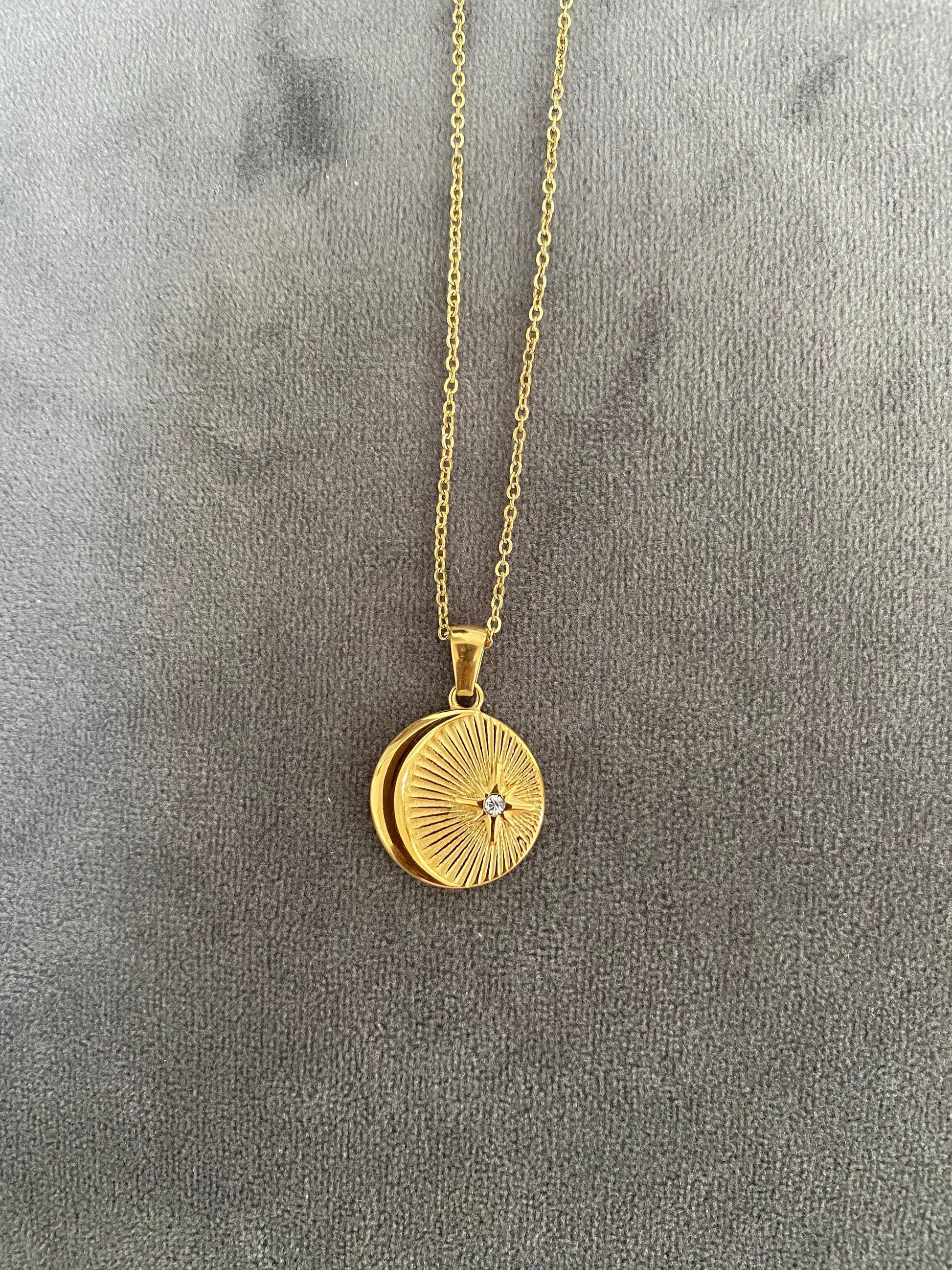 Sun and Moon Pendant Necklace, Coin Sunburst Zircon Star Pendant Necklace, Sun Zircon Necklace for Woman, French Style, 18 Gold eVE United Kingdom